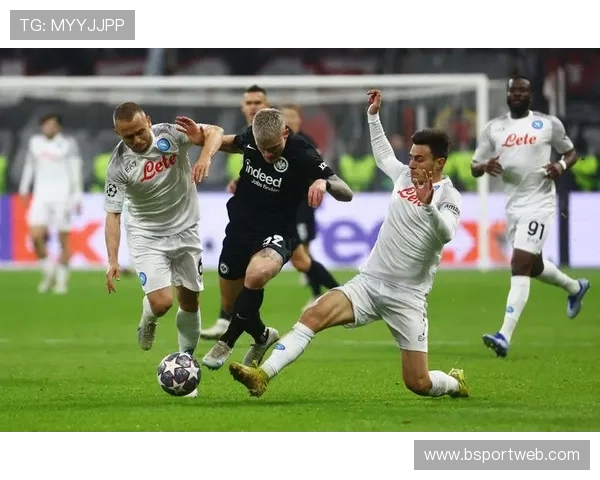 德甲赛场边缘化球队的现状与生存之道